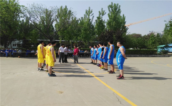 不負(fù)春日好時(shí)光 競(jìng)技場(chǎng)上展風(fēng)采 不負(fù)春日好時(shí)光 競(jìng)技場(chǎng)上展風(fēng)采