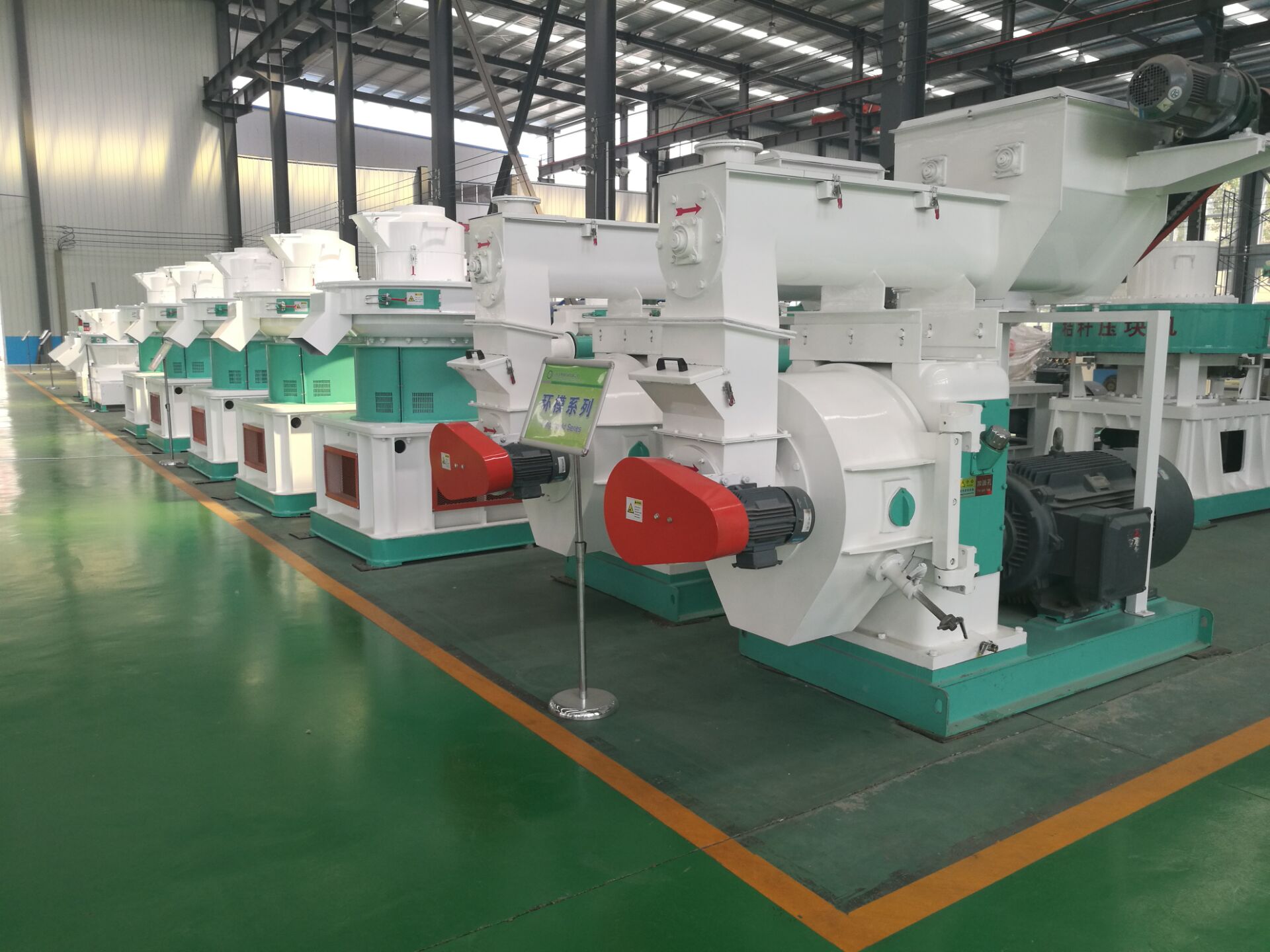 生物質(zhì)顆粒機(jī)械設(shè)備 生物質(zhì)顆粒機(jī)械設(shè)備