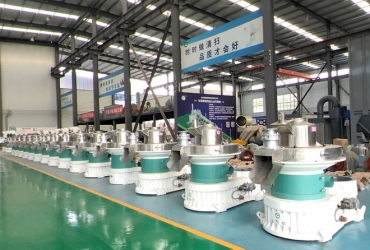 新手開(kāi)顆粒廠(chǎng)，該選小型還是大型木屑顆粒機(jī)？